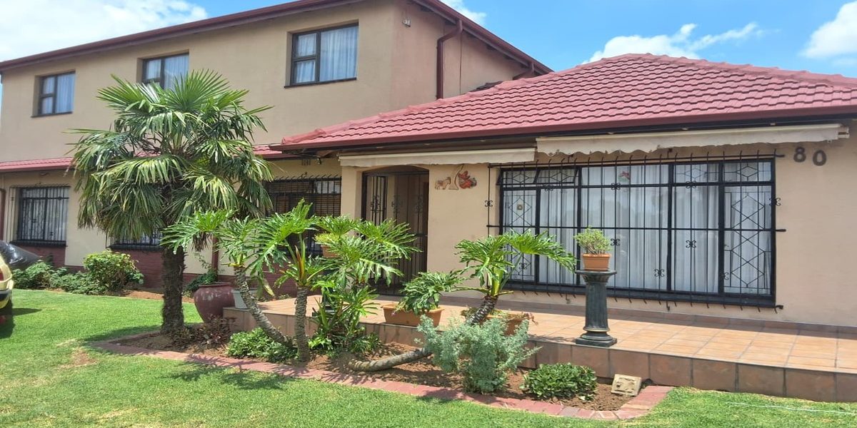 Elegant Smart Home for Sale in Roseacre