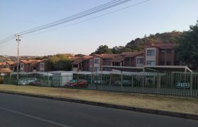 Charming and well-maintained property in Winchester Hills