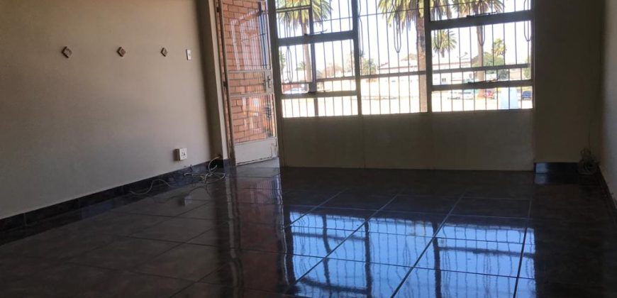 2 bedroom Flat in Maraisburg (Roodepoort)