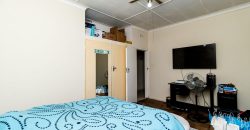 House for sale in Symhurst