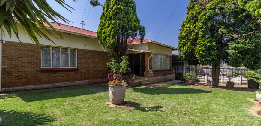 House for sale in Symhurst